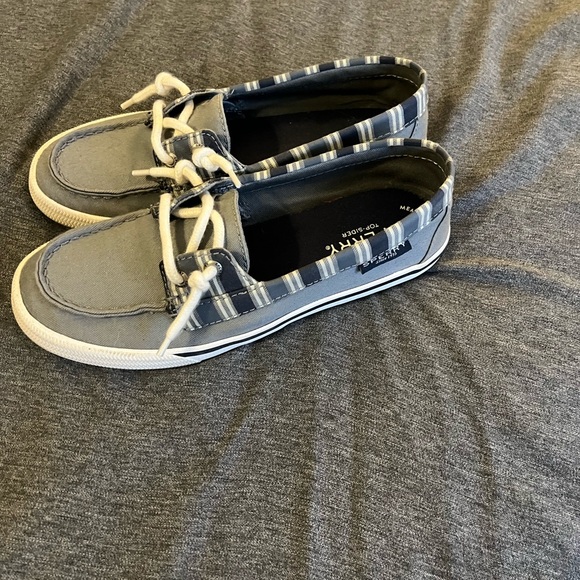 Sperry Boat Shoes - Picture 2 of 3